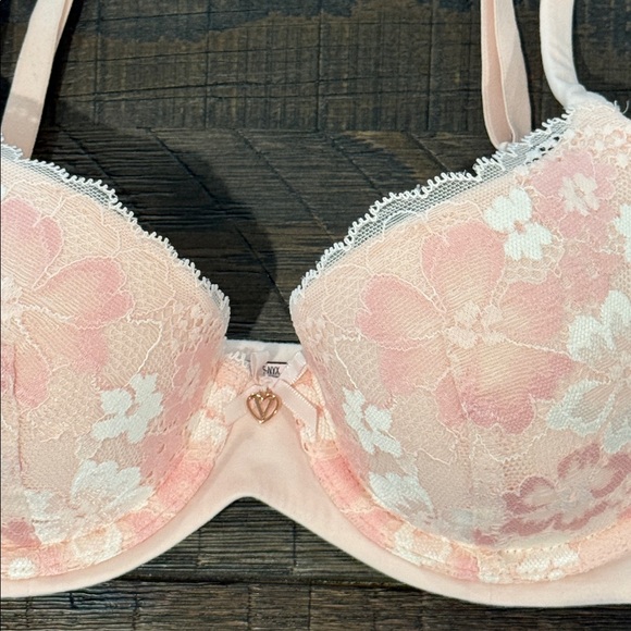 Victoria’s Secret Body by Victoria Lined Demi Pink Lace Underwire Criss Cross - Picture 5 of 15